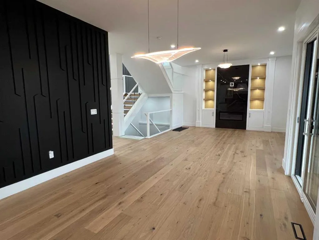 16 Rockcliff Hill NW
