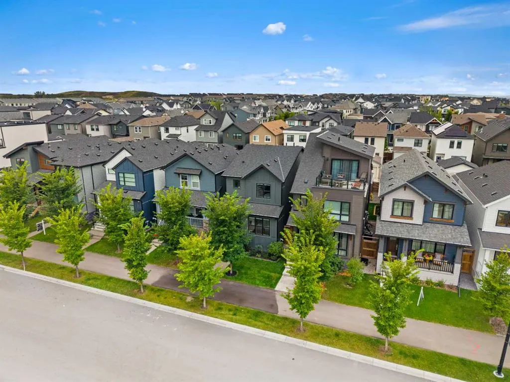 15041 37 Street SW