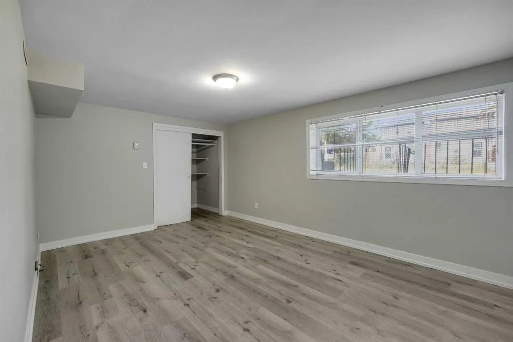 1506 36 Street SE