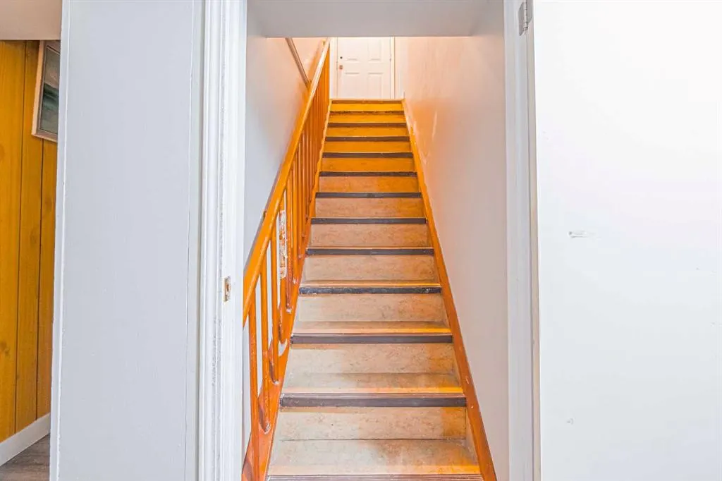 1506 36 Street SE