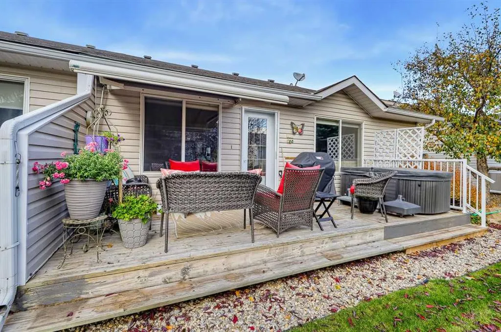 118 Whispering Way