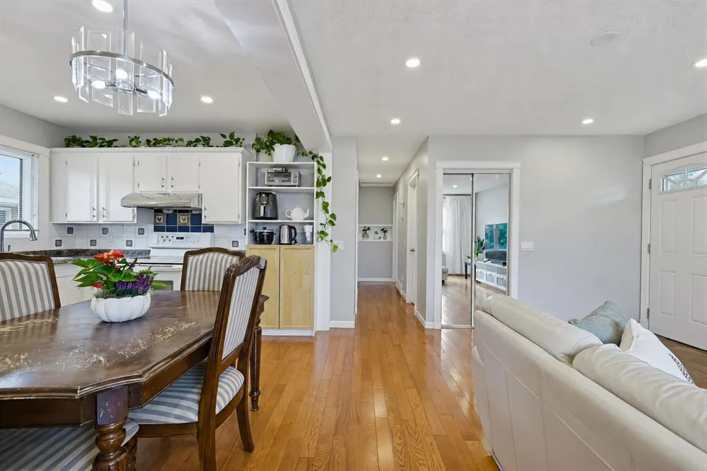 1303 Penedo Crescent SE