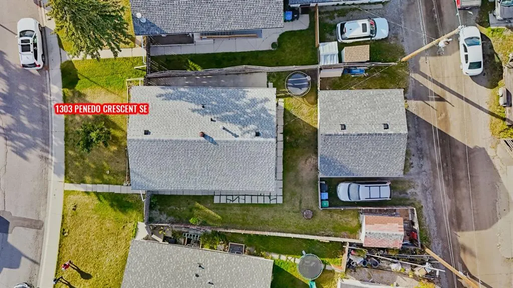 1303 Penedo Crescent SE