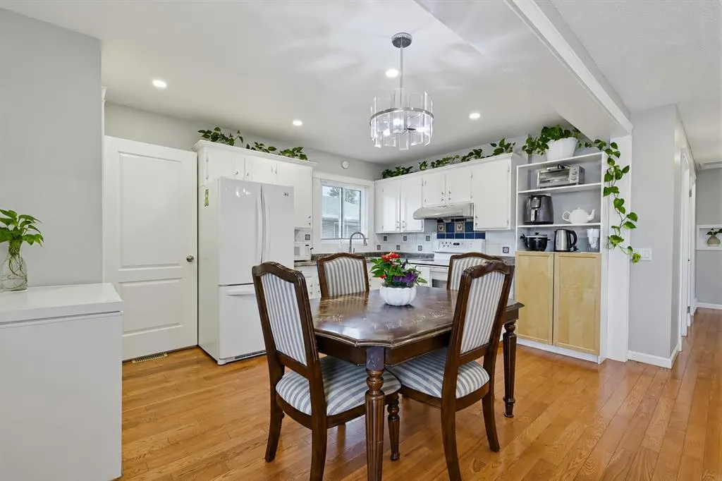 1303 Penedo Crescent SE