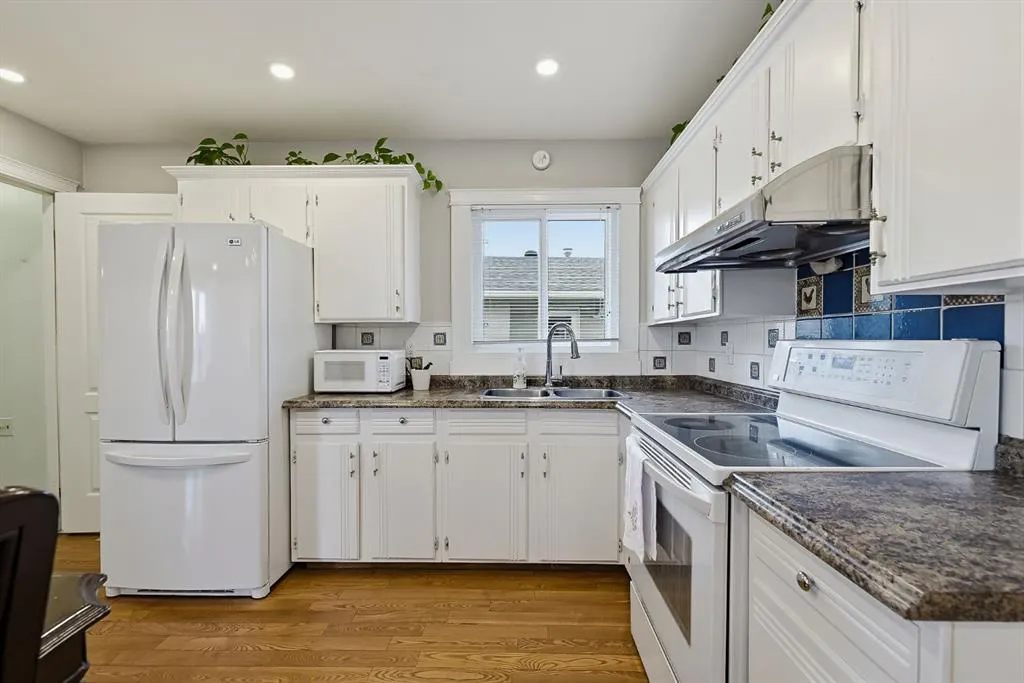 1303 Penedo Crescent SE