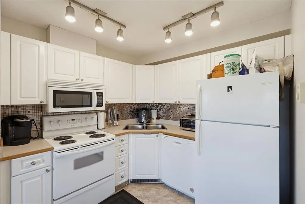 60 Jacobs Close #201