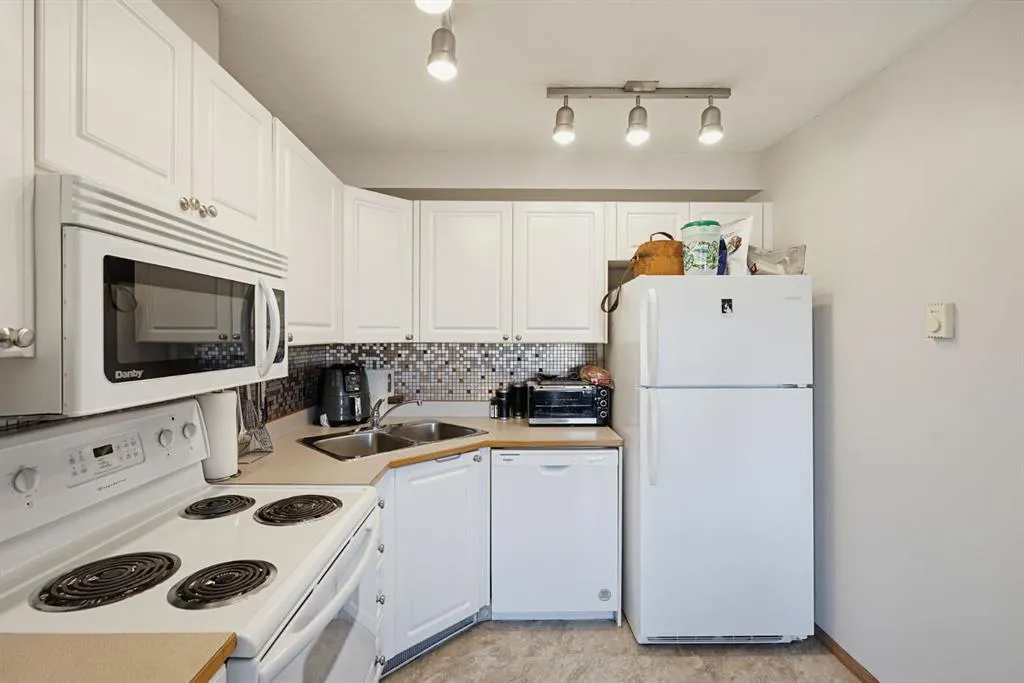60 Jacobs Close #201