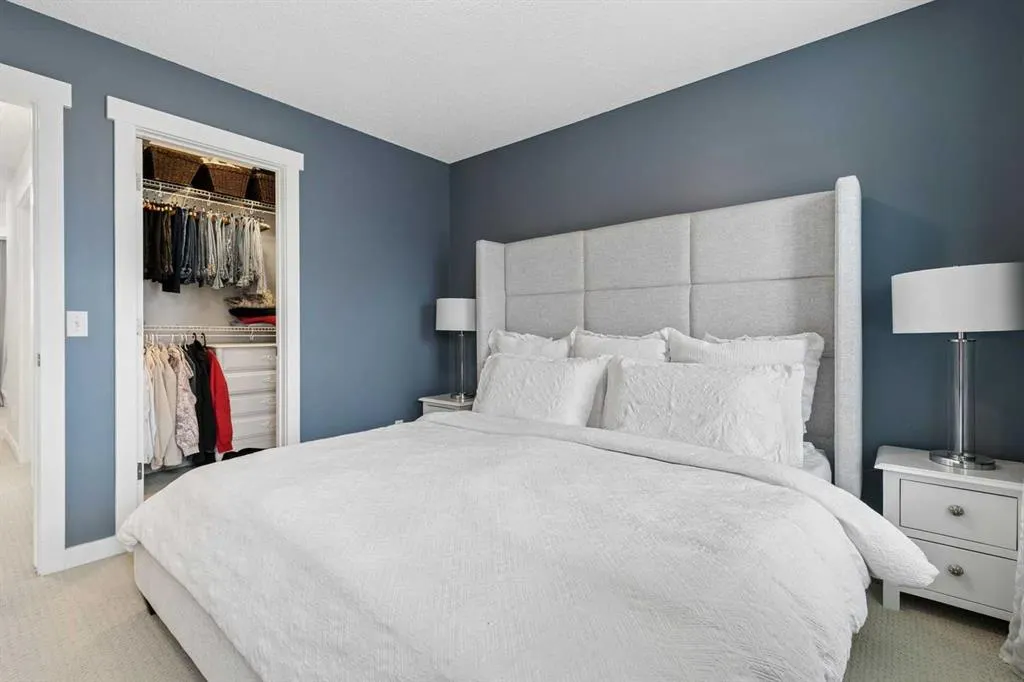 61 West Coach Place SW