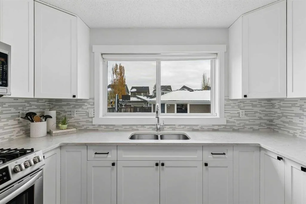 61 West Coach Place SW