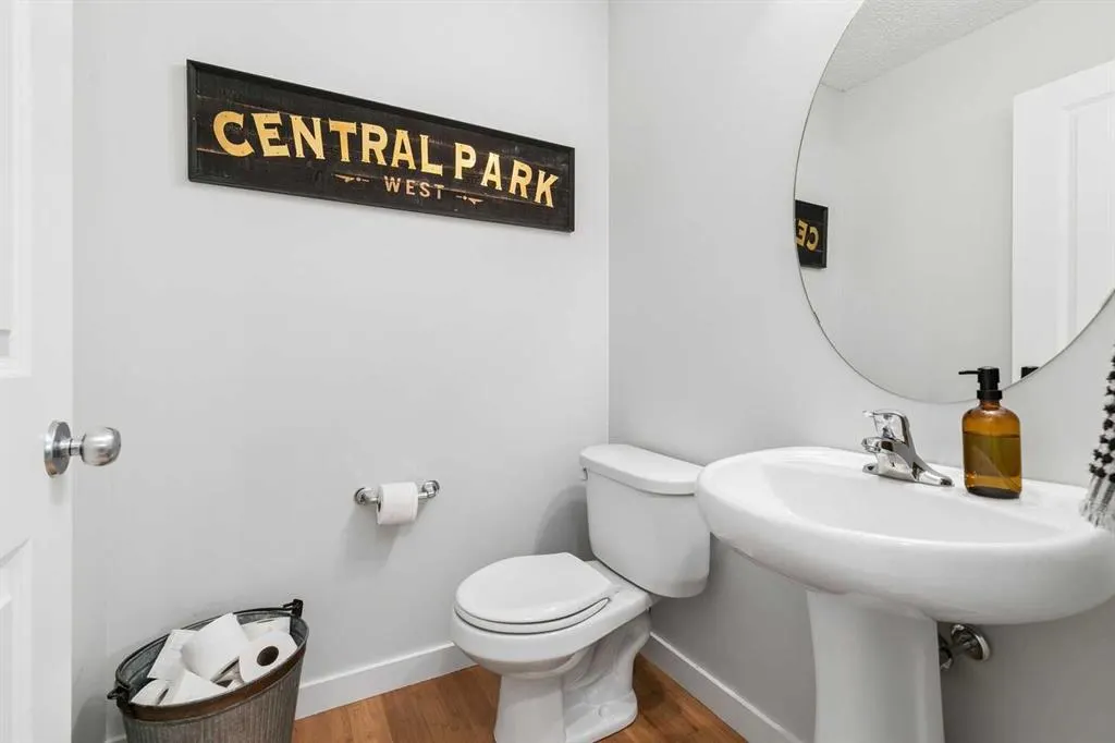 61 West Coach Place SW