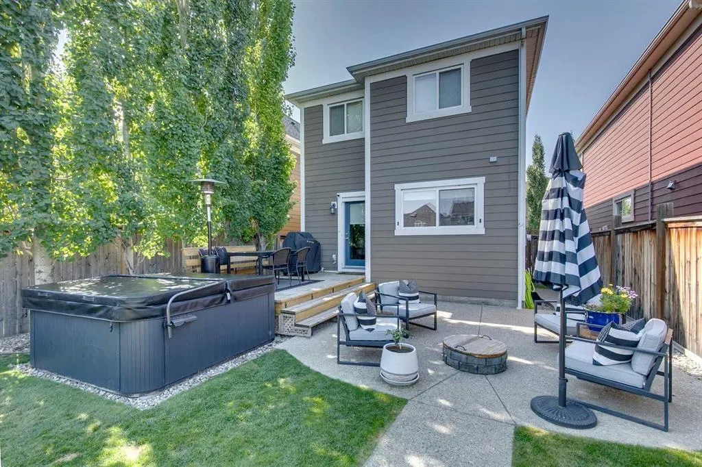 61 West Coach Place SW