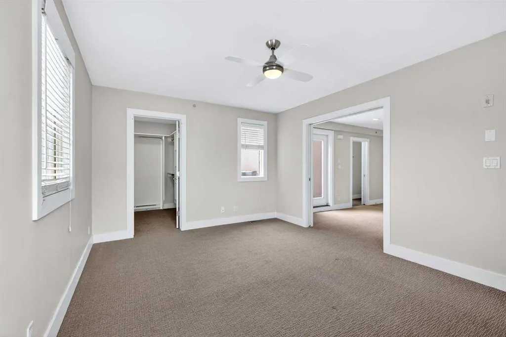 1717 27 Avenue SW #10