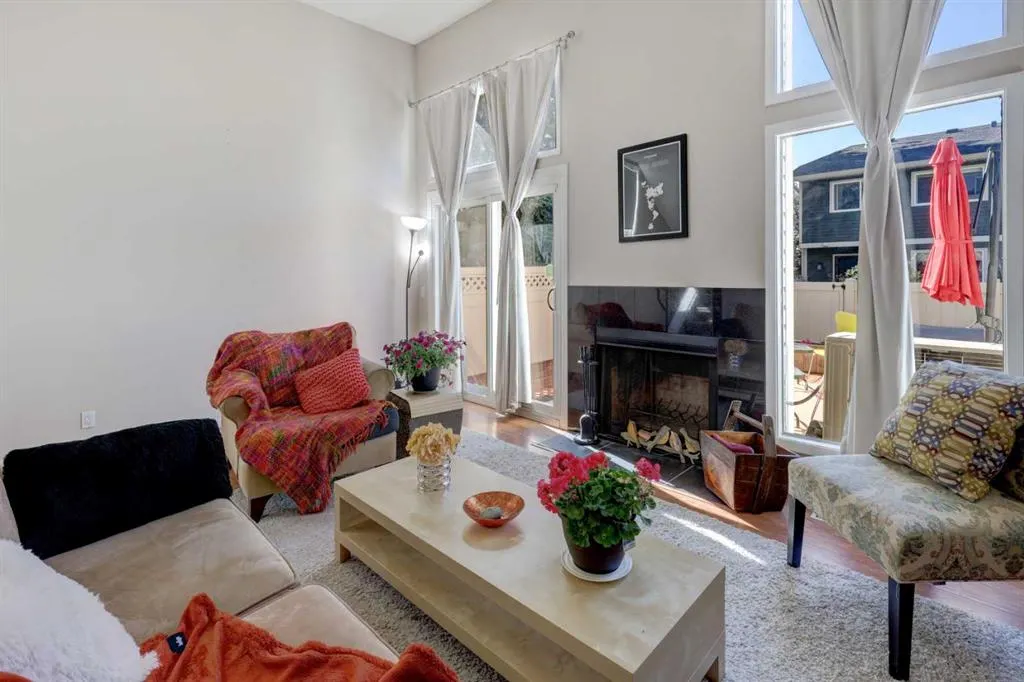 738 Queenston Terrace SE
