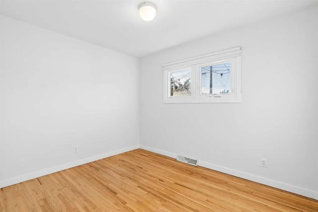 31 Hoover Place SW