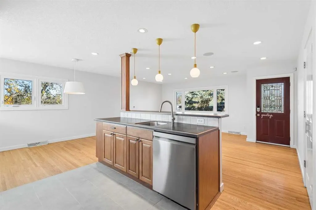 31 Hoover Place SW