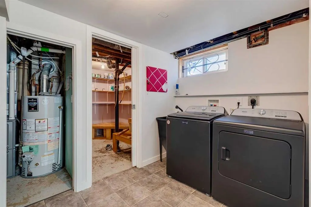 31 Hoover Place SW