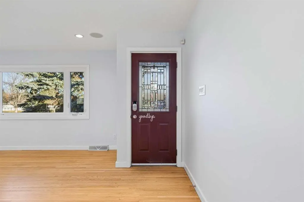 31 Hoover Place SW