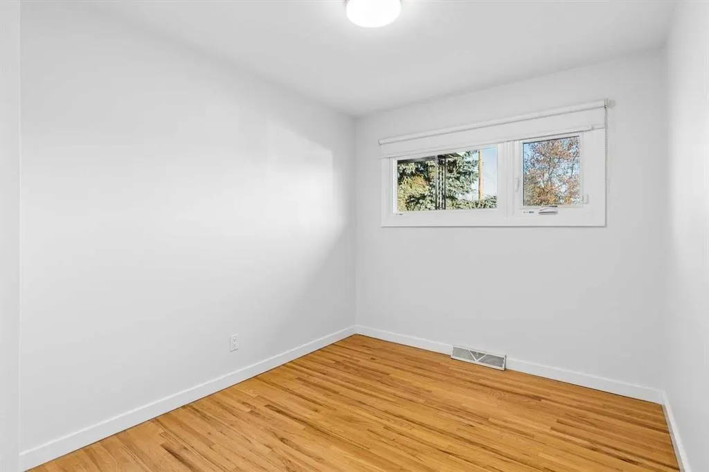 31 Hoover Place SW