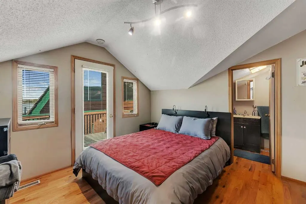 309 East Chestermere Drive