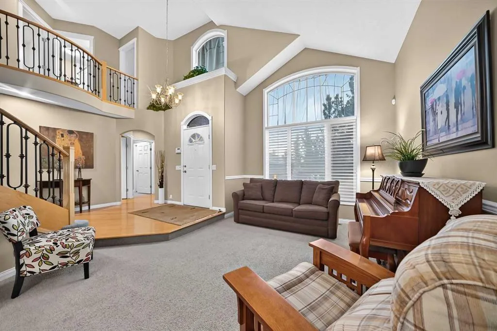 442 Sienna Heights Hill SW