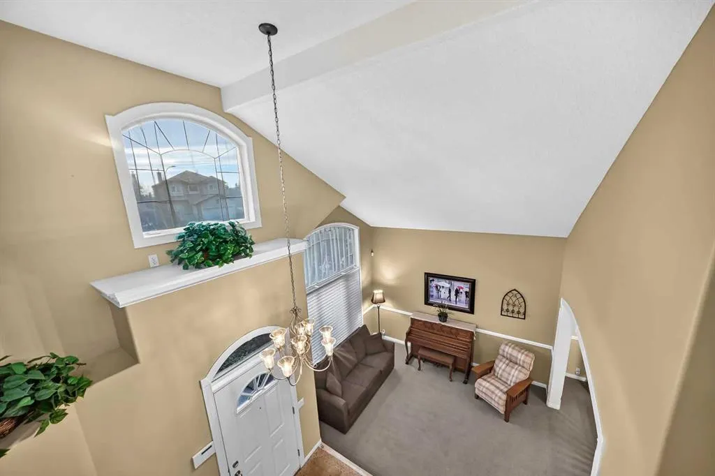 442 Sienna Heights Hill SW