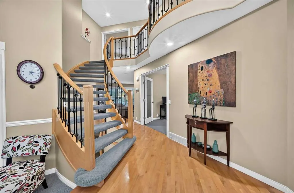 442 Sienna Heights Hill SW
