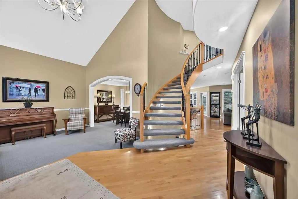 442 Sienna Heights Hill SW