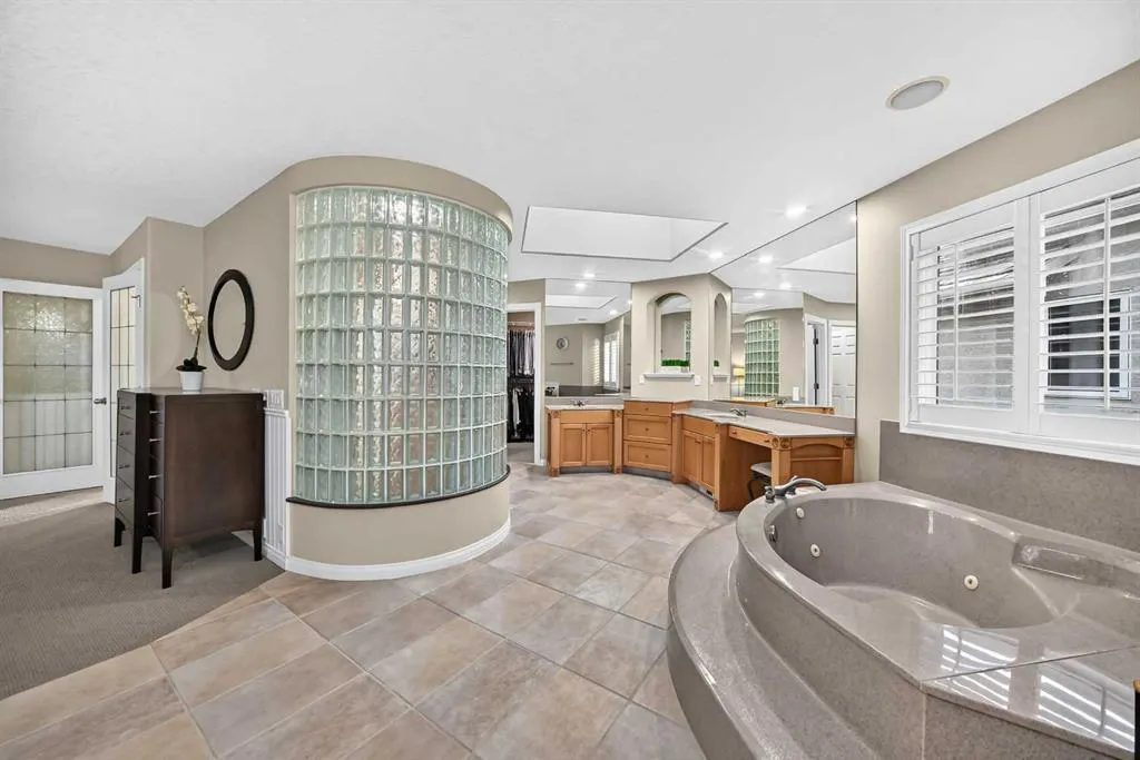 442 Sienna Heights Hill SW