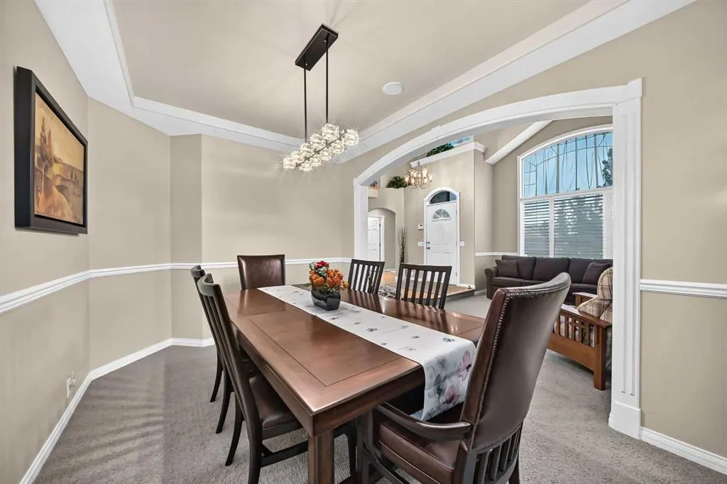 442 Sienna Heights Hill SW