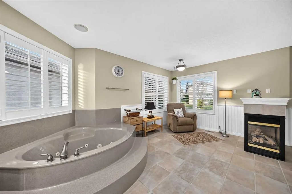 442 Sienna Heights Hill SW