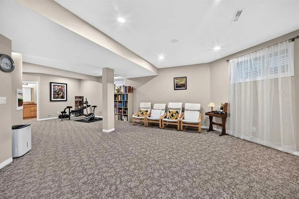 442 Sienna Heights Hill SW