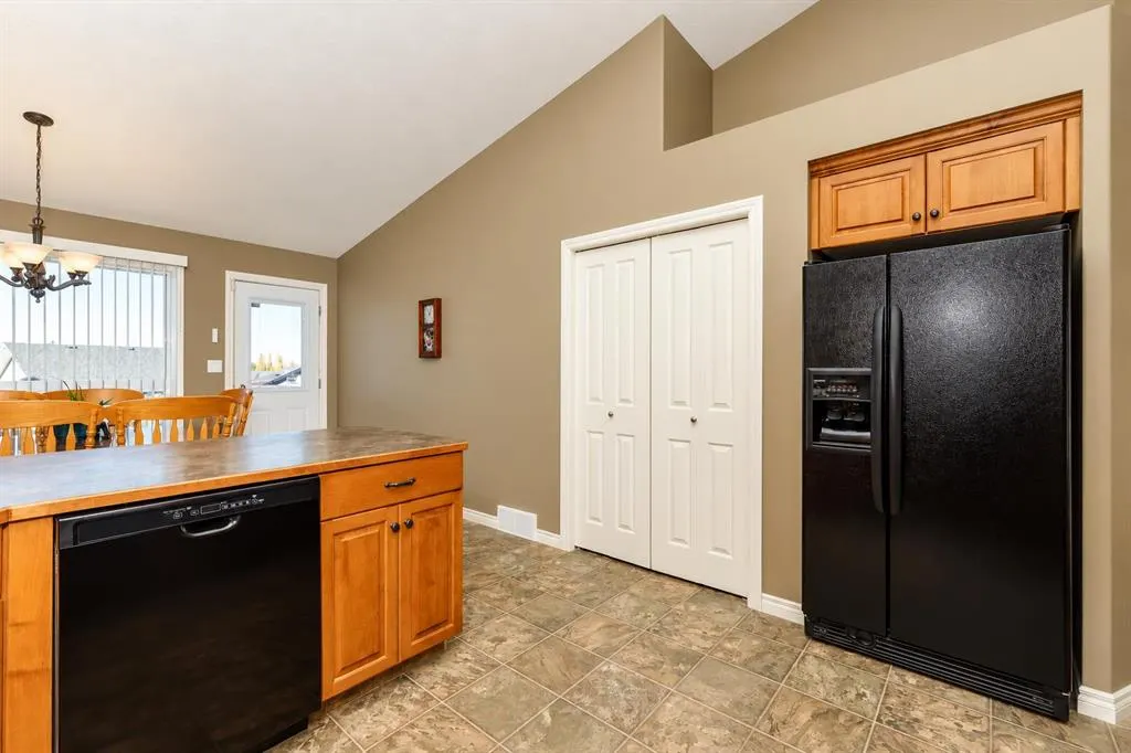 44 Isaacson Crescent