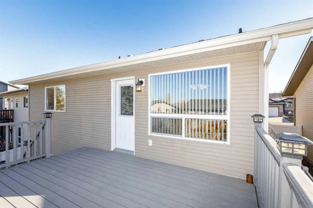 44 Isaacson Crescent