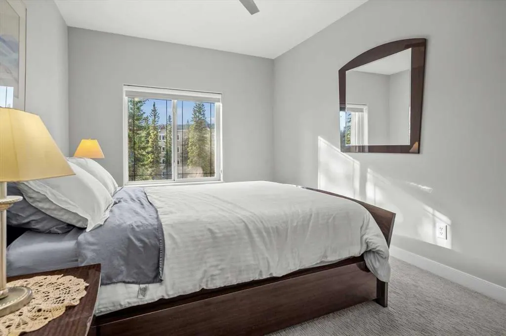 20 Discovery Ridge Close SW #424