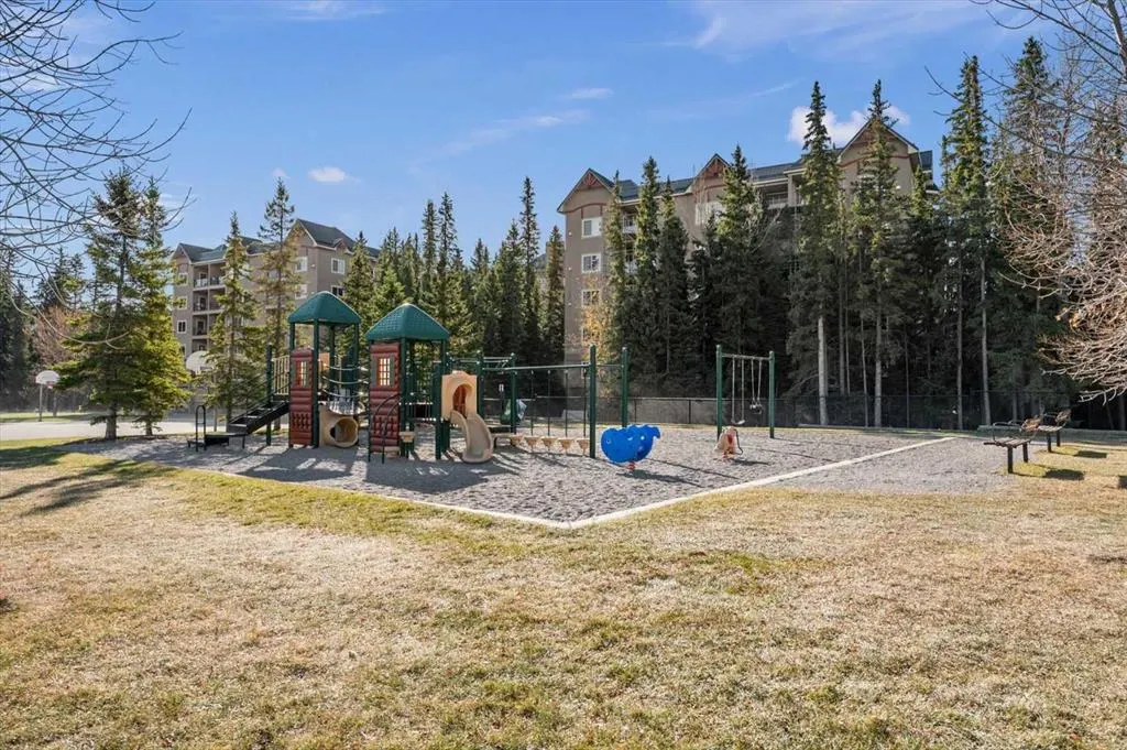 20 Discovery Ridge Close SW #424