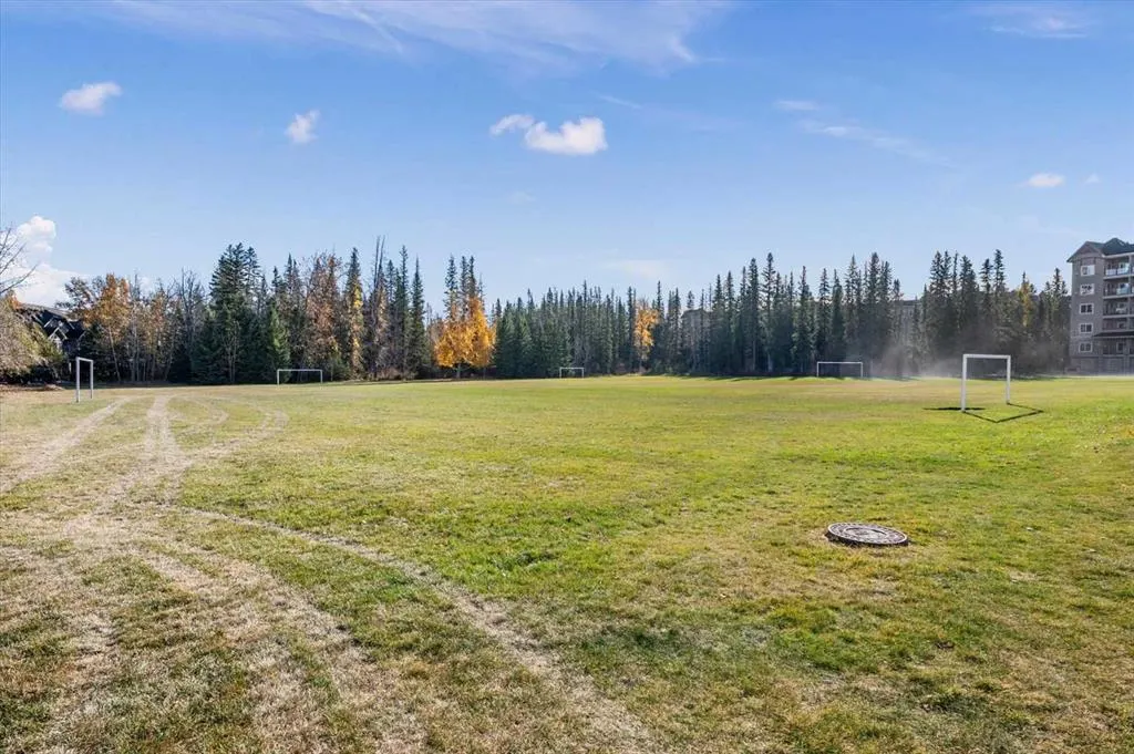 20 Discovery Ridge Close SW #424