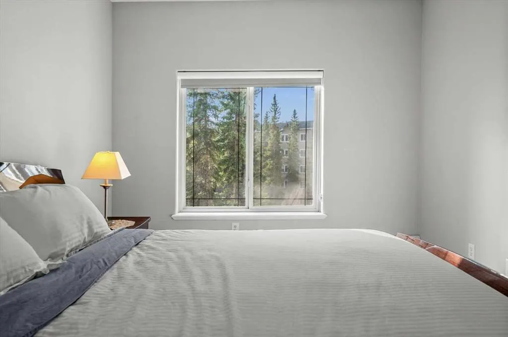 20 Discovery Ridge Close SW #424