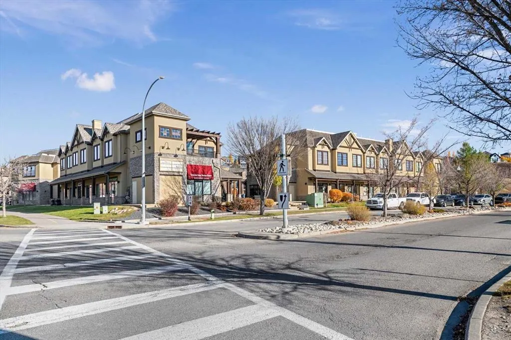 20 Discovery Ridge Close SW #424