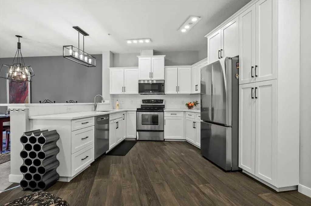 20 Discovery Ridge Close SW #424