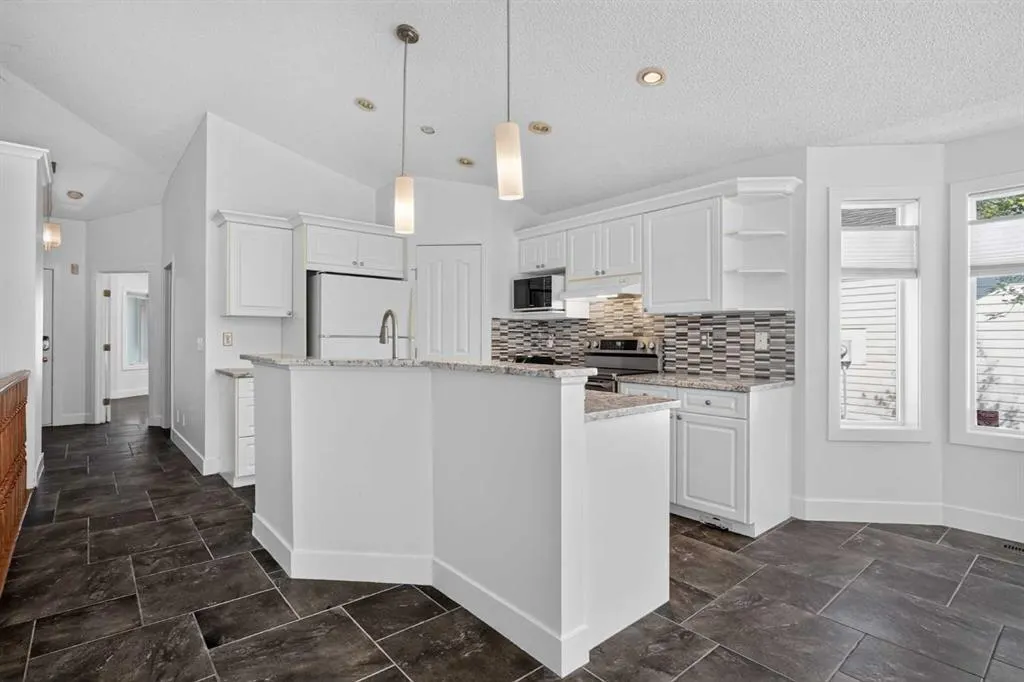 113 Mt Douglas Villas SE