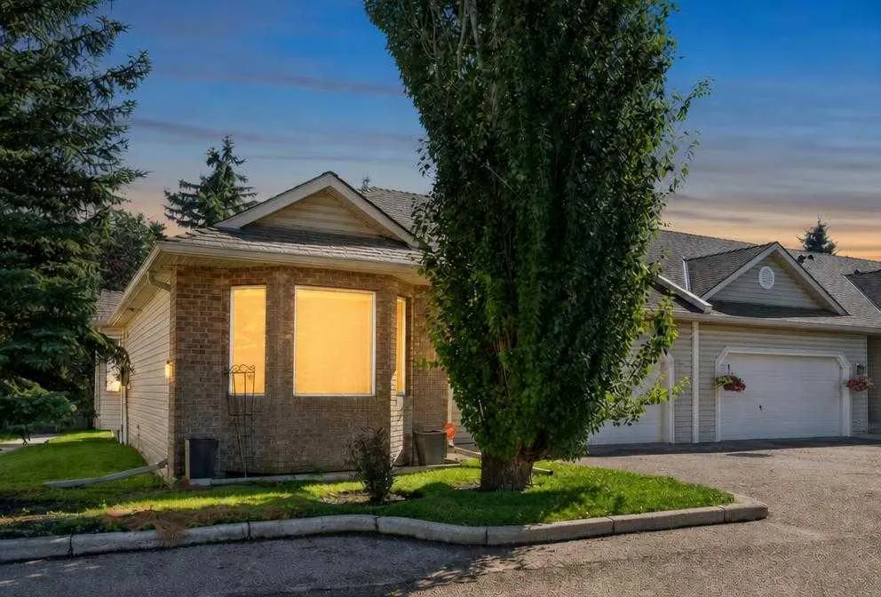 113 Mt Douglas Villas SE