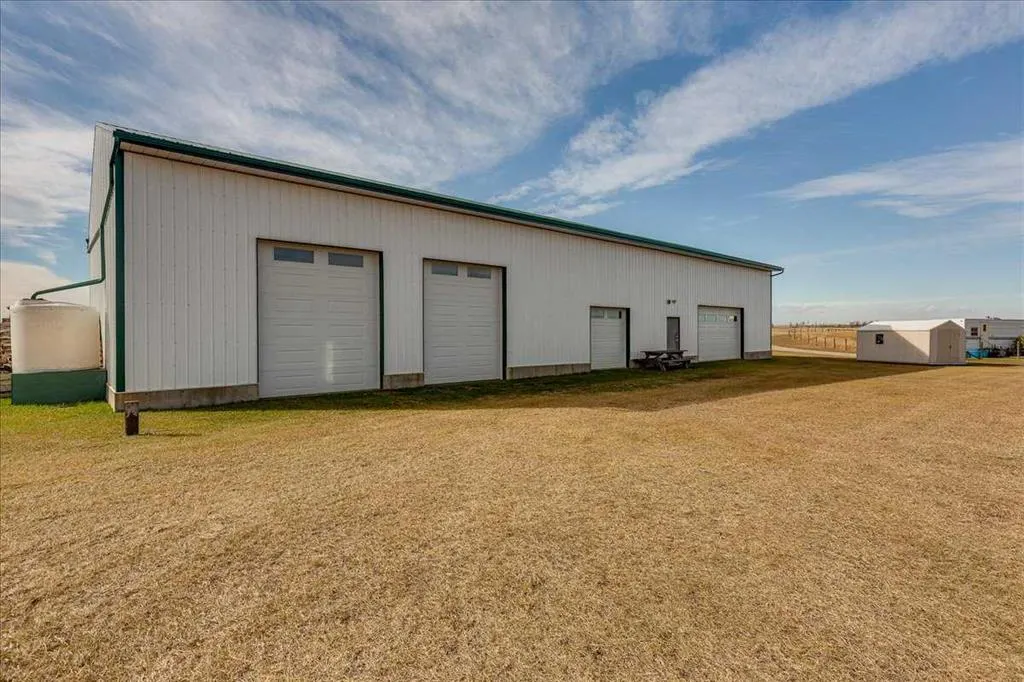 273132 Range Road 275