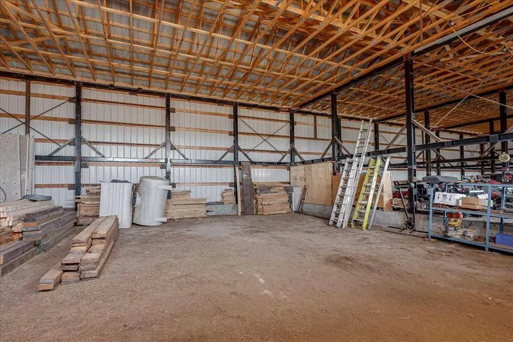 273132 Range Road 275