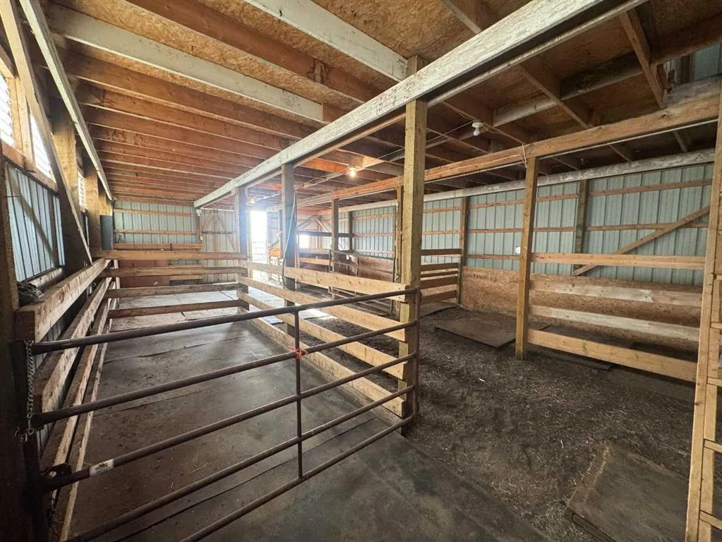 273132 Range Road 275