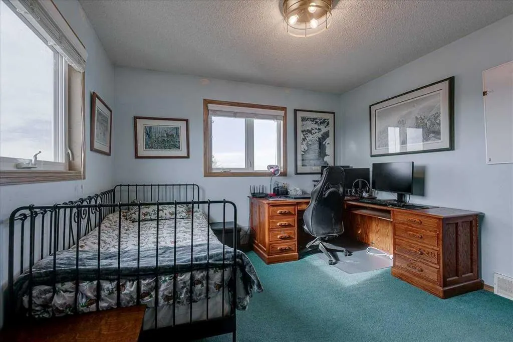 273132 Range Road 275