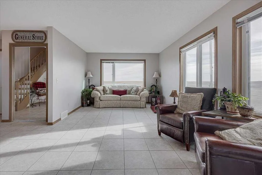 273132 Range Road 275