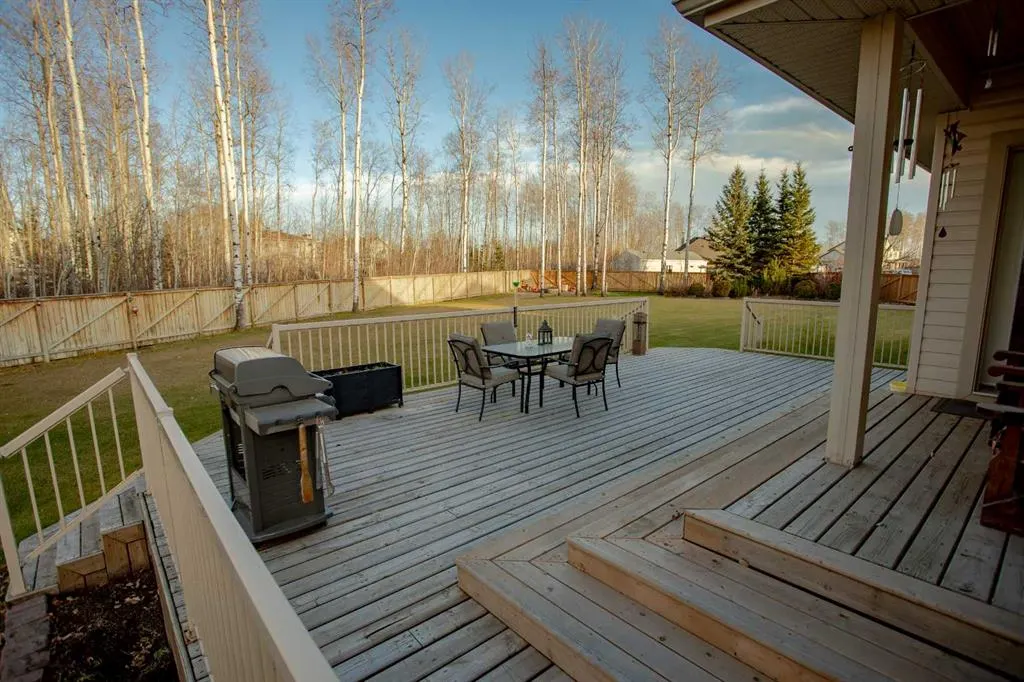 9 Chinook Crescent