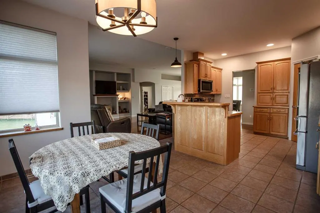 9 Chinook Crescent