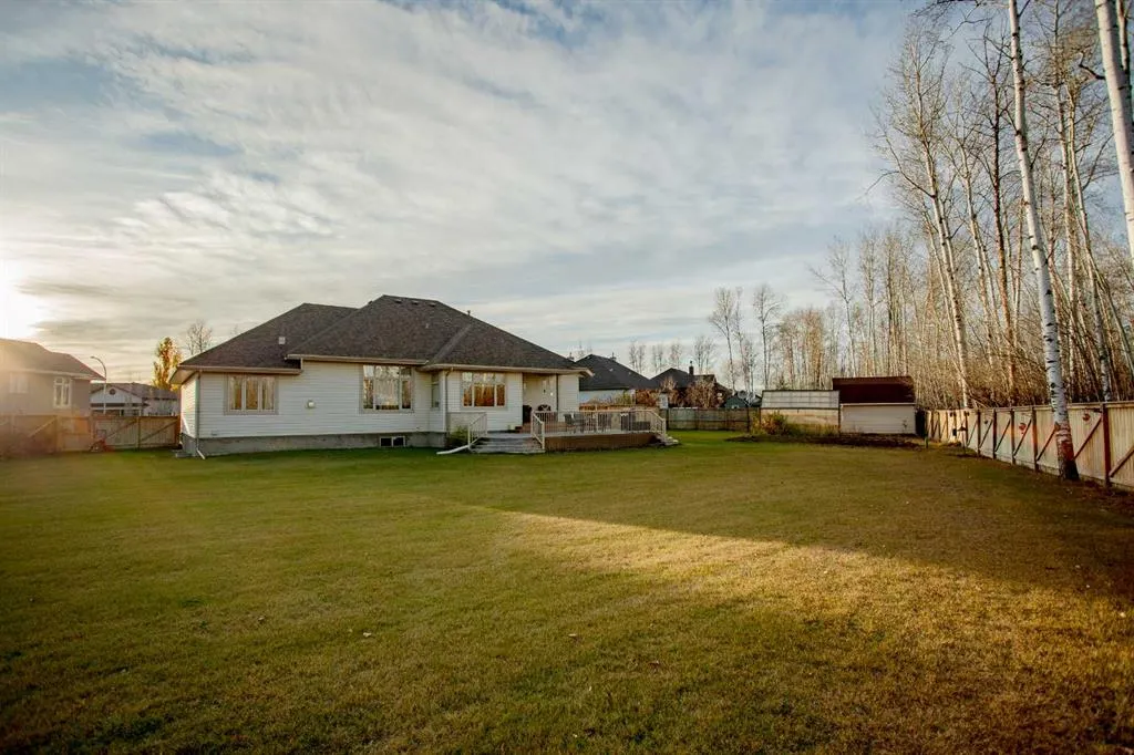 9 Chinook Crescent