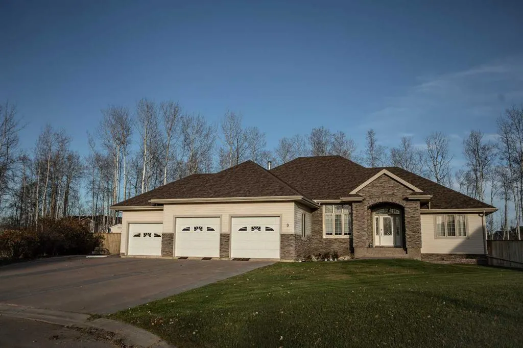 9 Chinook Crescent